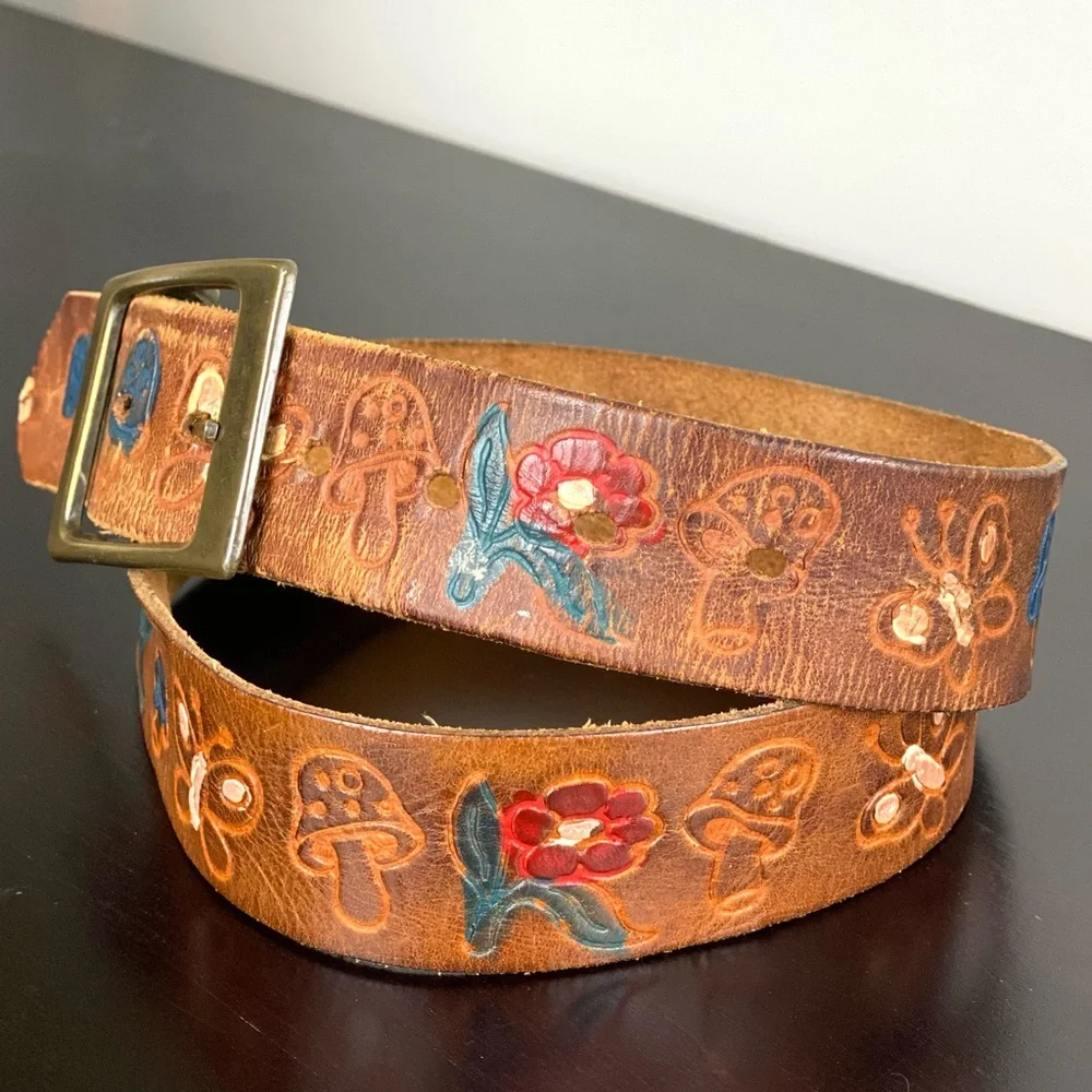 Vintage Leather BOHO hippie embossed mushroom & butterfly Belt Unisex Size 29-32